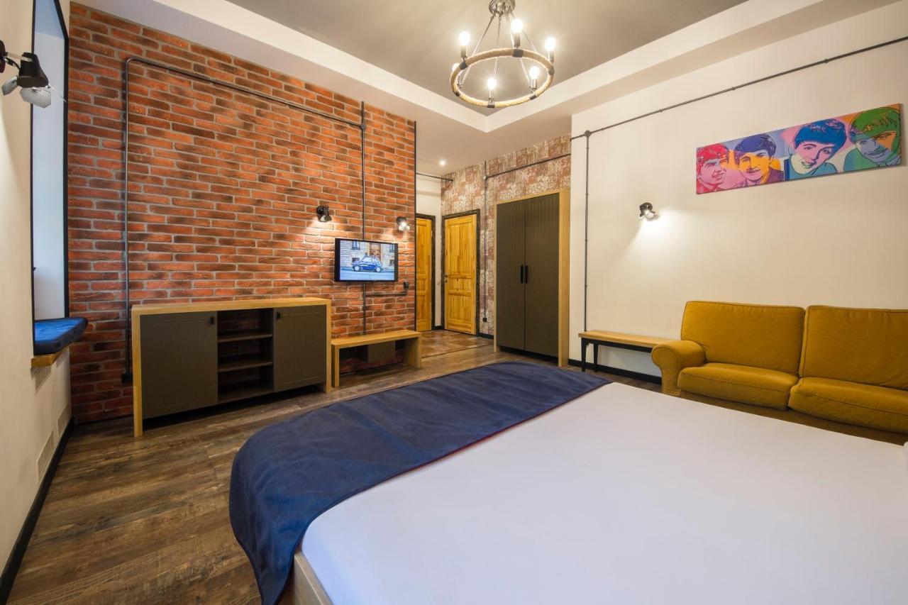Self Check-In Apartments Near Landscape Alley Київ Екстер'єр фото