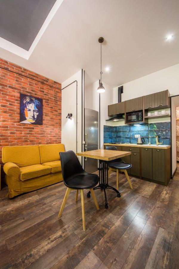 Self Check-In Apartments Near Landscape Alley Київ Екстер'єр фото
