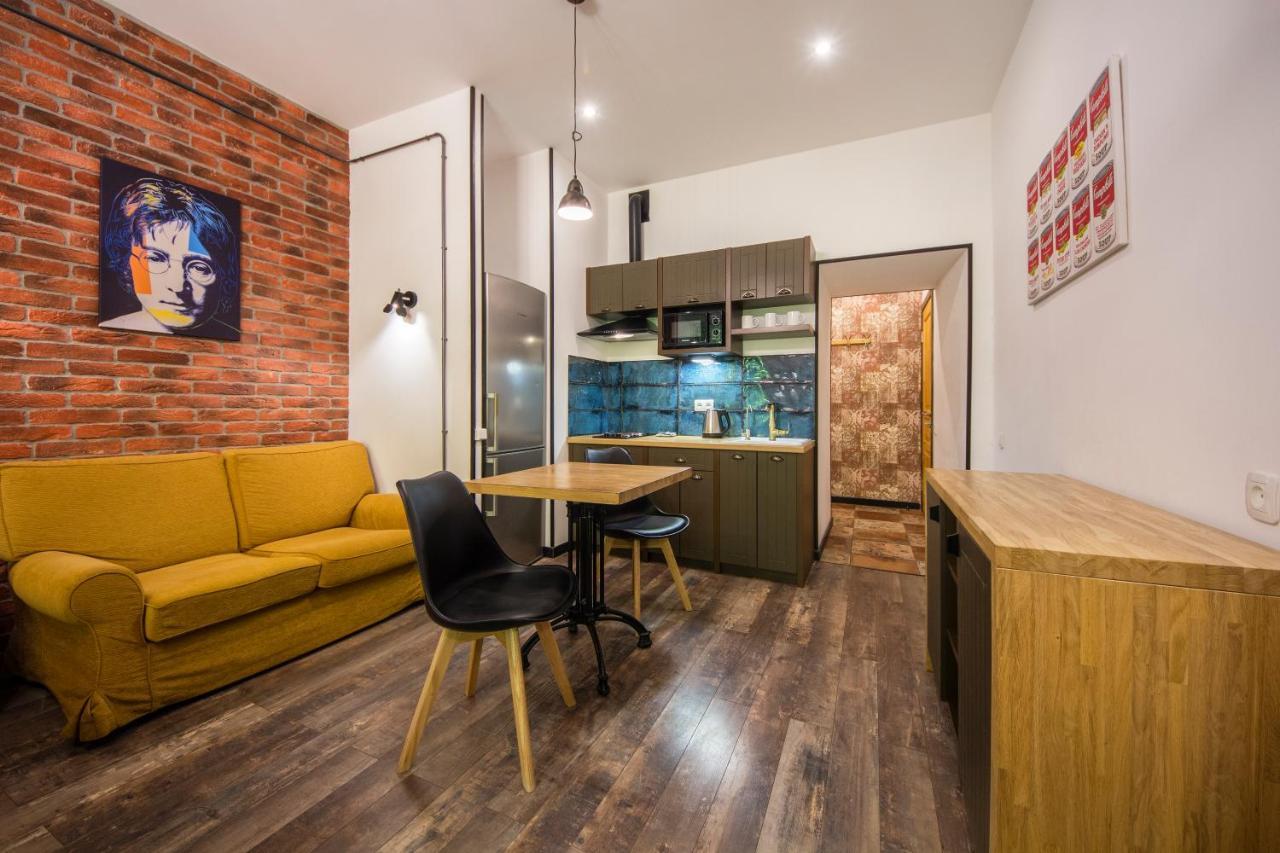 Self Check-In Apartments Near Landscape Alley Київ Екстер'єр фото