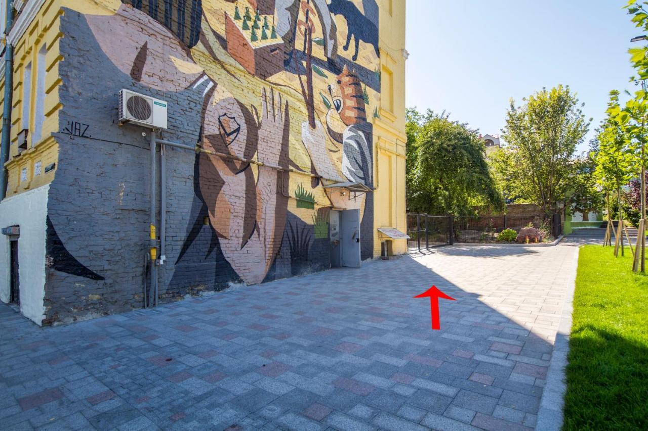 Self Check-In Apartments Near Landscape Alley Київ Екстер'єр фото